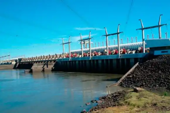 El río Uruguay, en el puerto de Salto y Concordia, se mantendrá por debajo de los 10 metros
