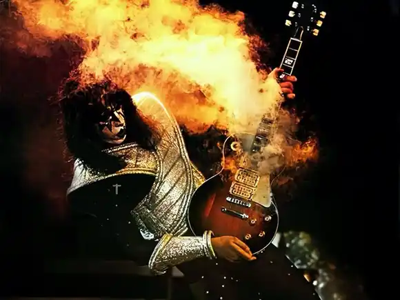 Muere a los 74 años, guitarrista principal de la banda KISS, Ace Frehley