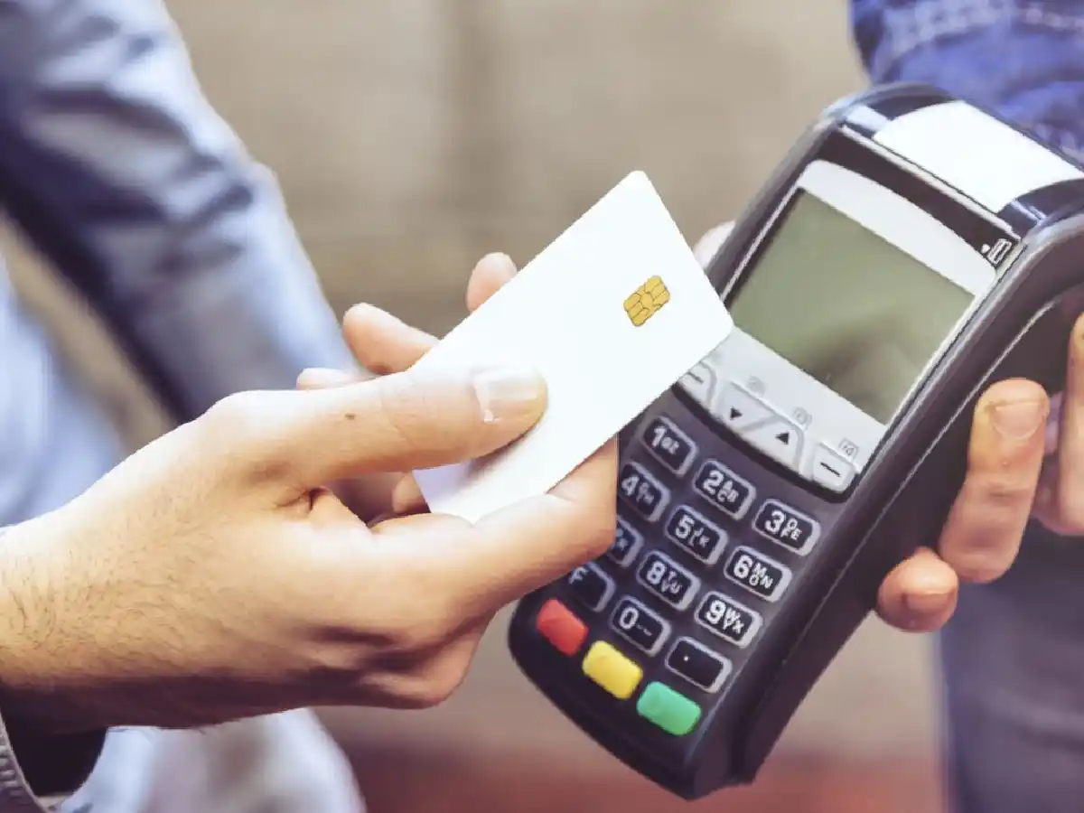 El próximo vencimiento de las tarjetas de crédito se podrá pagar con tres meses de gracia y en 9 cuotas