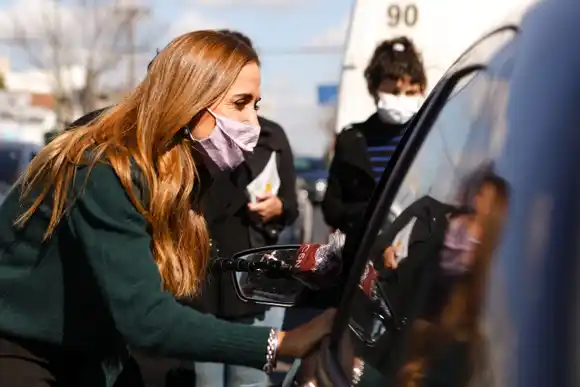 Tolosa Paz, con críticas a Garro en una recorrida por La Plata