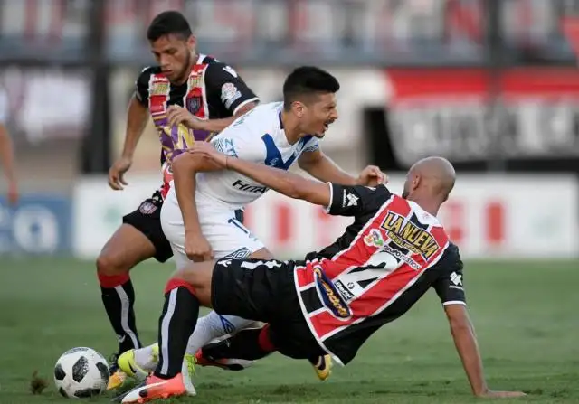 Chacarita cacheteó a Vélez y sumó puntos clave para la permanencia