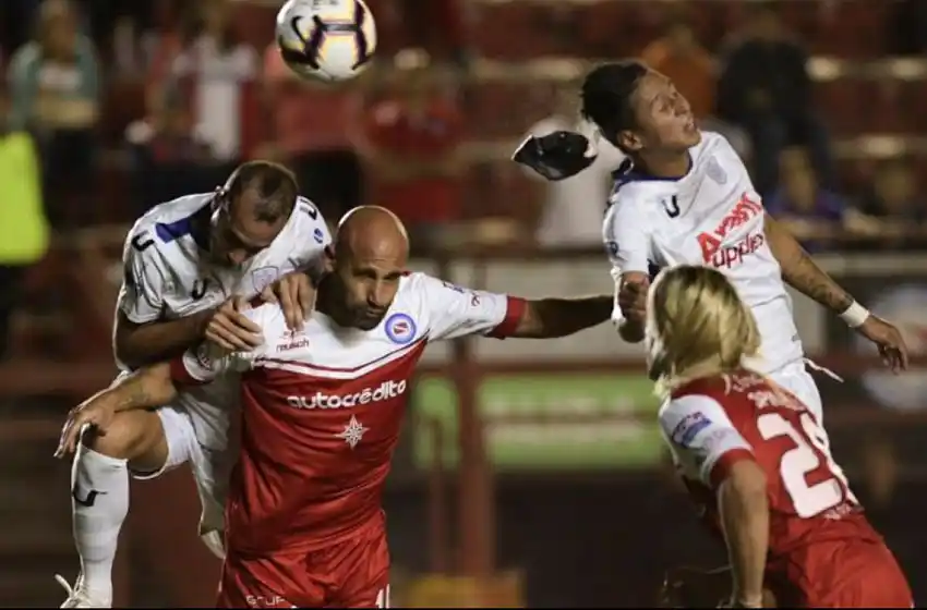 Se suspendió el partido de Argentinos Juniors y Estudiantes de Mérida