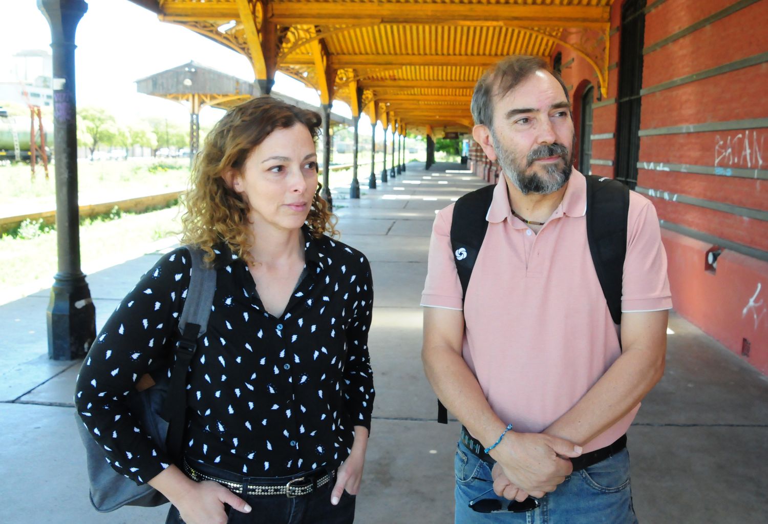 La Facultad de Arte editó “Poéticas de la persistencia”, un libro que indaga en el pasado y el presente del Ferrocarril