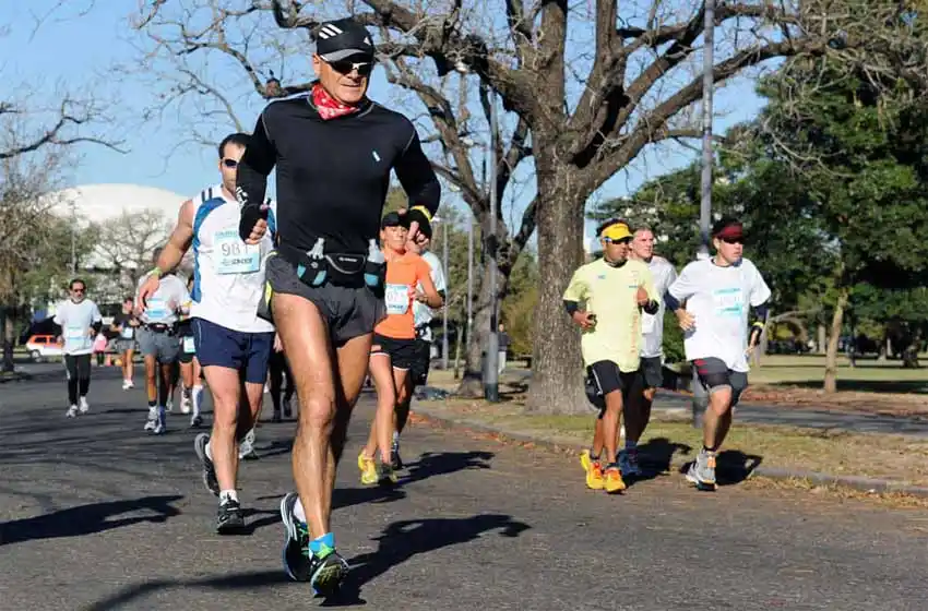 Aire fresco en la cara: cómo será el protocolo para salir a correr en Rosario