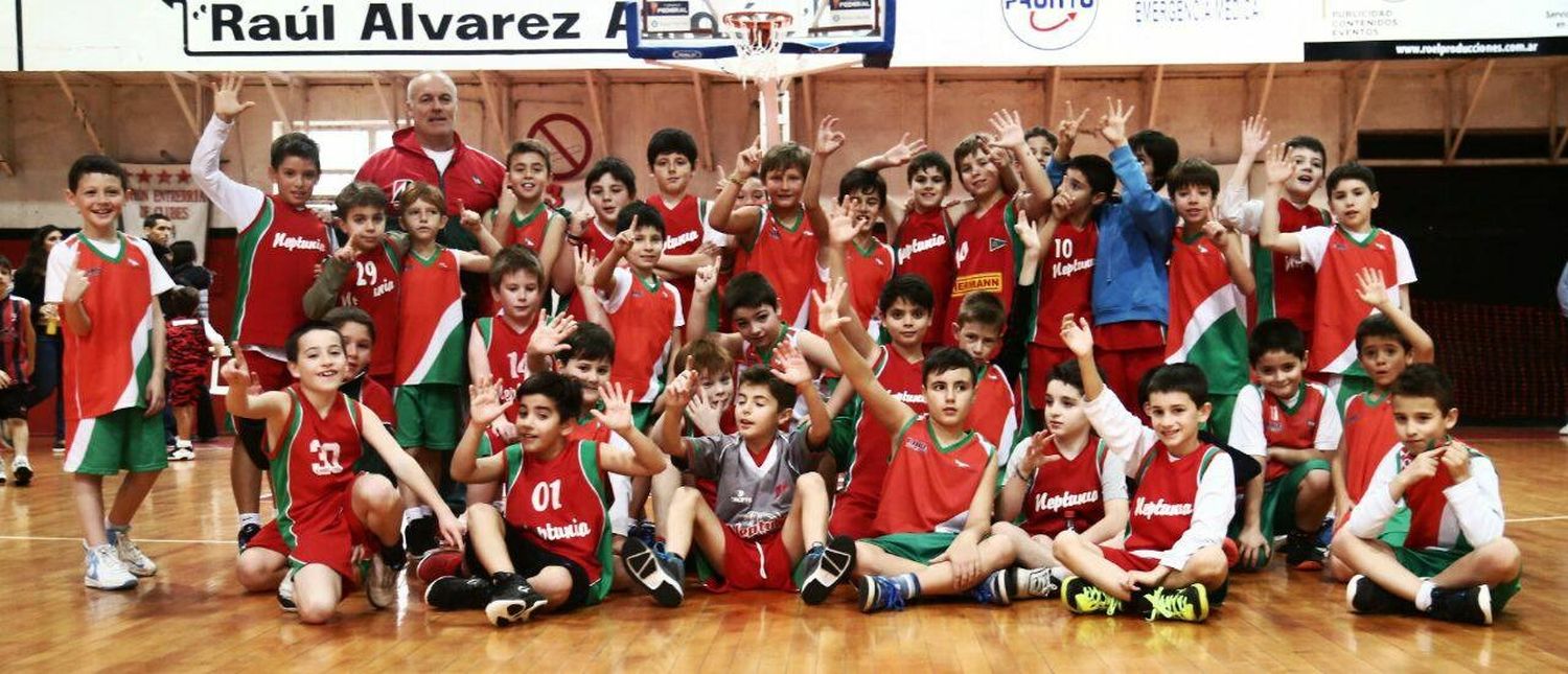 Carlos Martínez: el "Profe" que dedicó una vida al Minibásquet de Neptunia