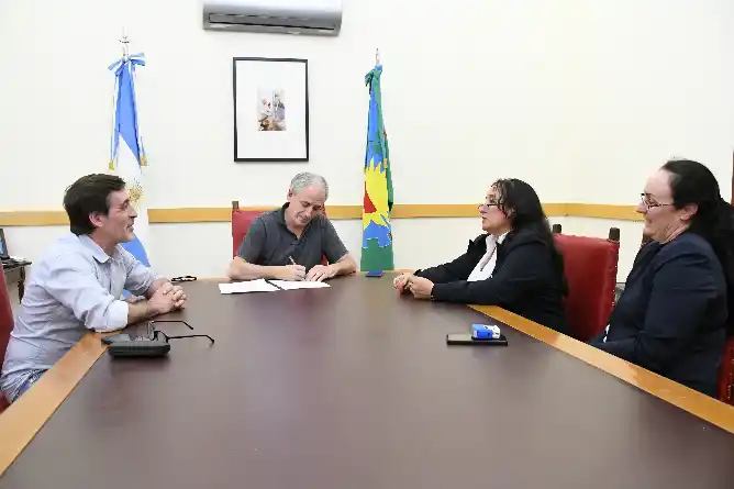 Agenda internacional: Javier Gastón iniciará en España gestiones clave para el desarrollo de Chascomús