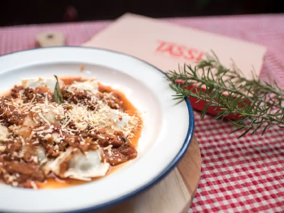 Los Tassi, siete años  proponiendo nuevos sabores desde su tradicional esquina 