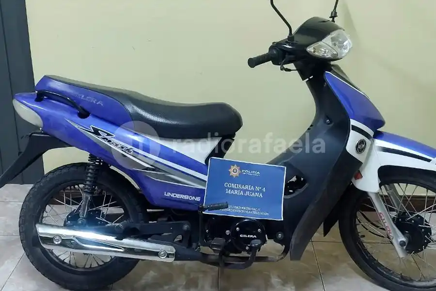 Fue hasta la casa de su pareja, la agredió y encima le robó la moto