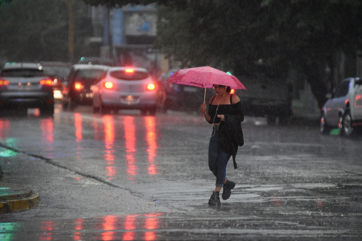 Rige un alerta meteorológico para la capital santafesina y alrededores