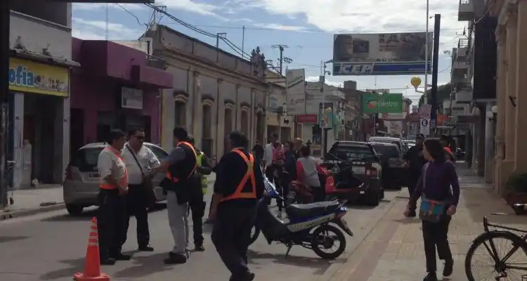 Tránsito: Una decena de multas a motociclistas por circular sin casco