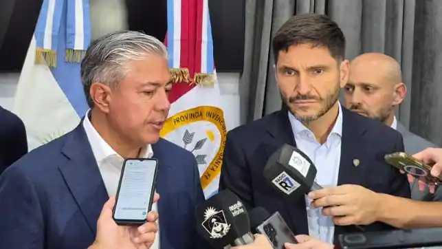 Pullaro firmó en Neuquén un acuerdo para mejorar el desarrollo de proveedores vinculados al petróleo y gas en Vaca Muerta.