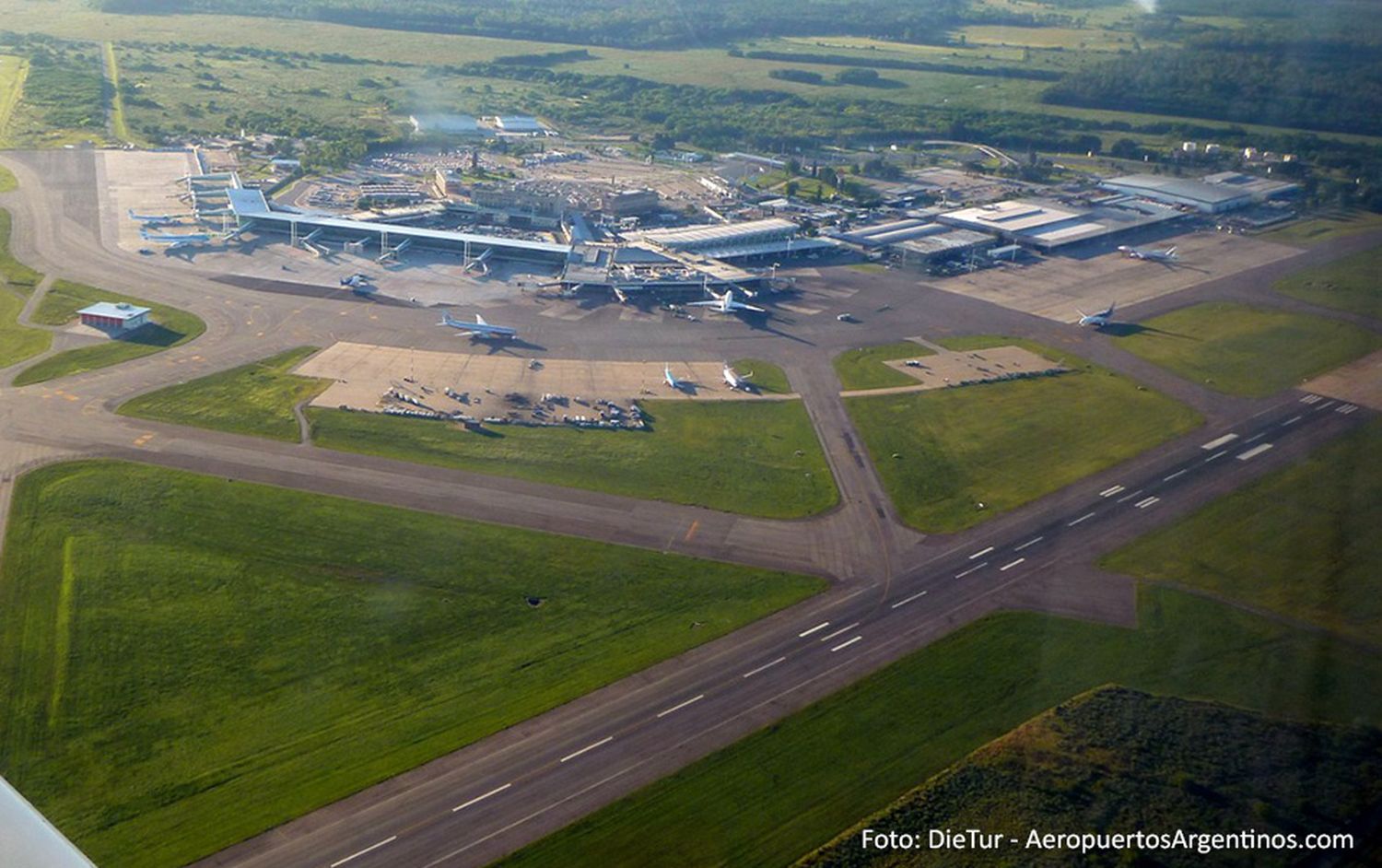 Invertirán $93 millones en rehabilitar la pista 17-35 del aeropuerto de Ezeiza