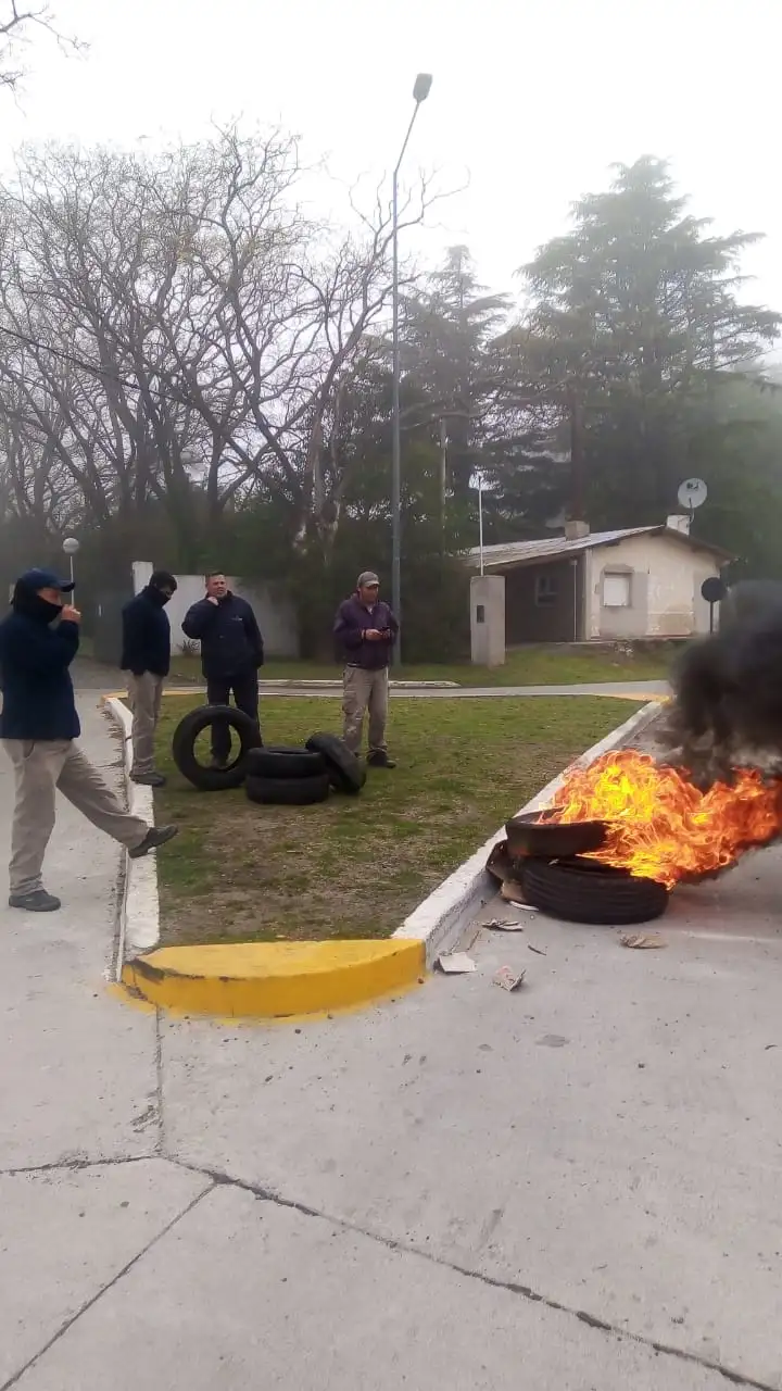 Los sepultureros del Cementerio  iniciaron un quite de colaboración