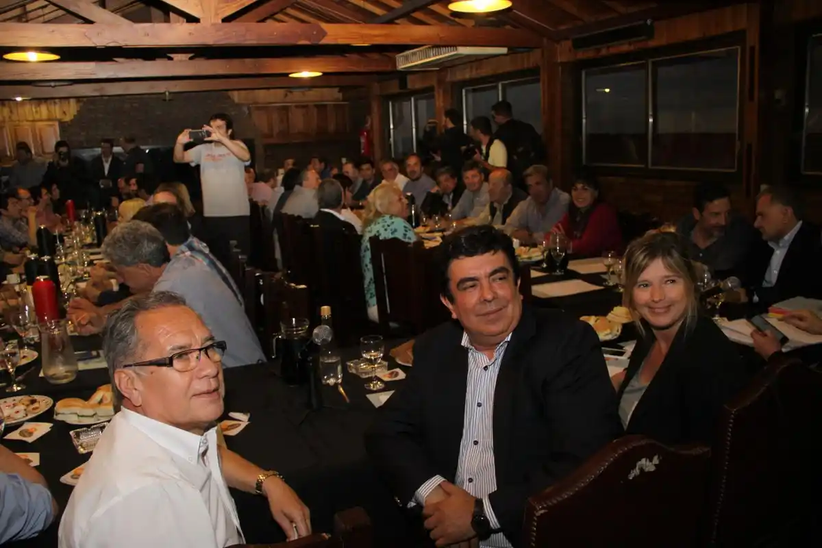 El PJ bonaerense elegirá autoridades el 17 de diciembre y Espinoza convocó a Massa y Randazzo