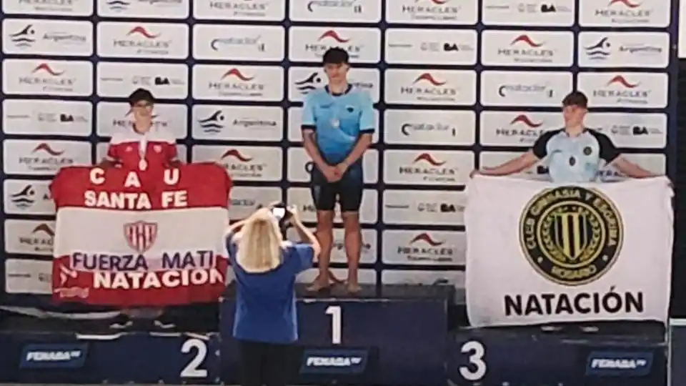 El necochense Jeremías Taien Torales, en la cima del podio