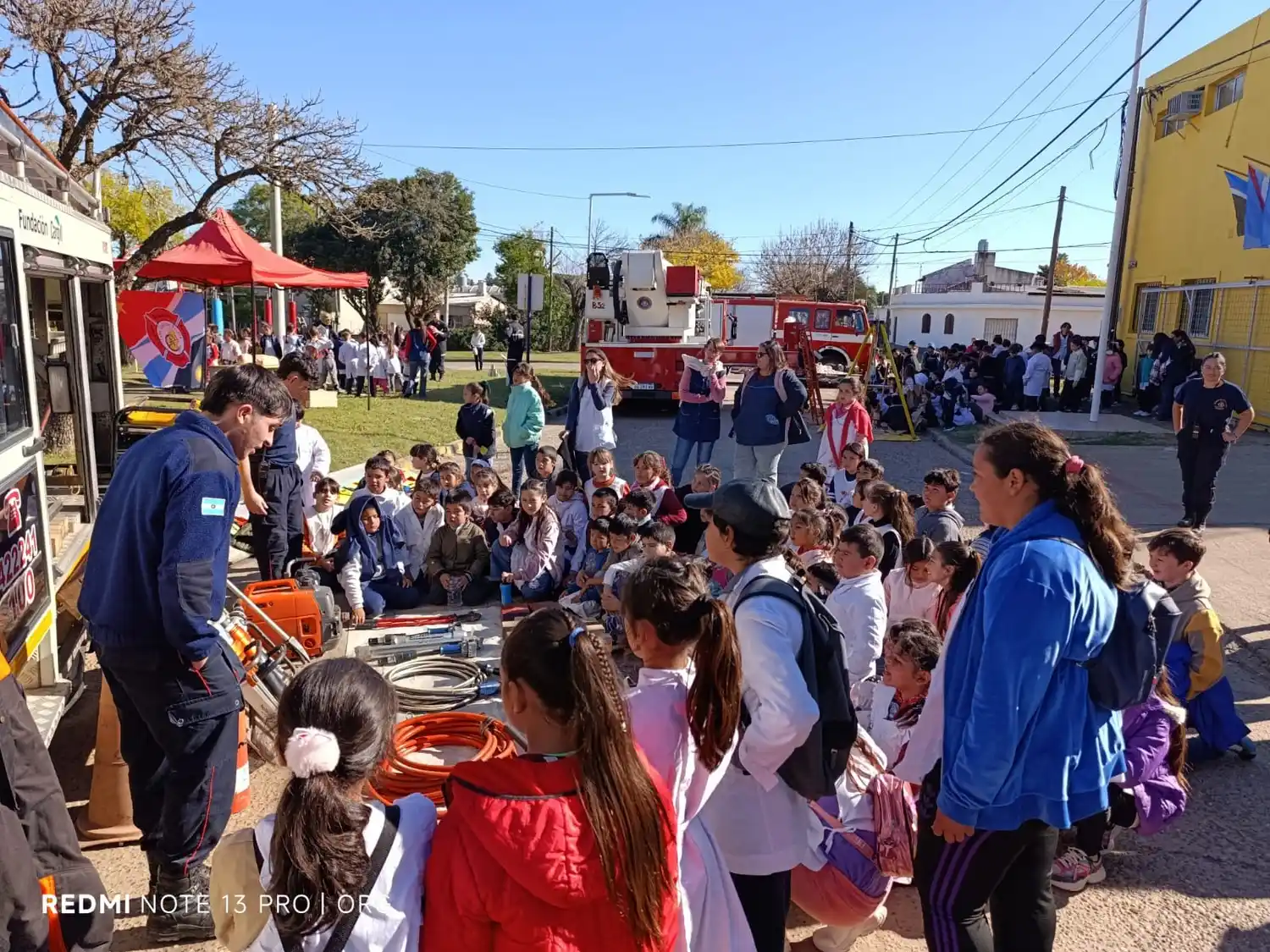 Jornada de puertas abiertas y caravana por el Día del Bombero Voluntario