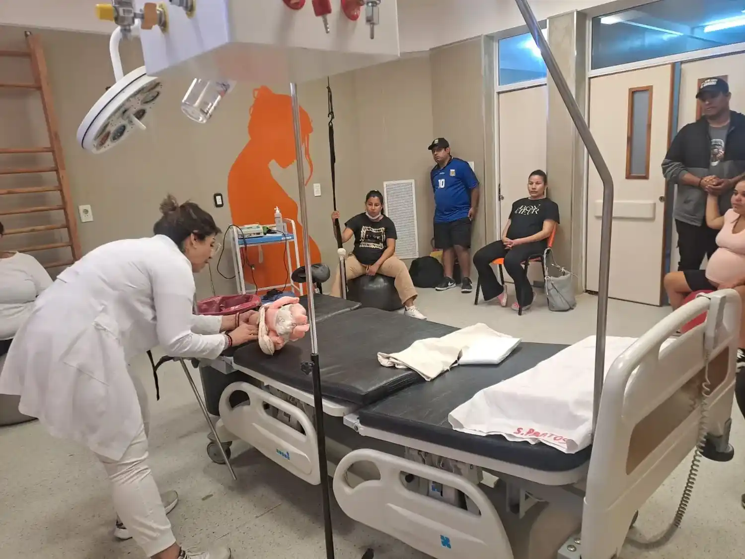 El hospital Distrital N°8 fortalece su programa de preparación integral para la maternidad