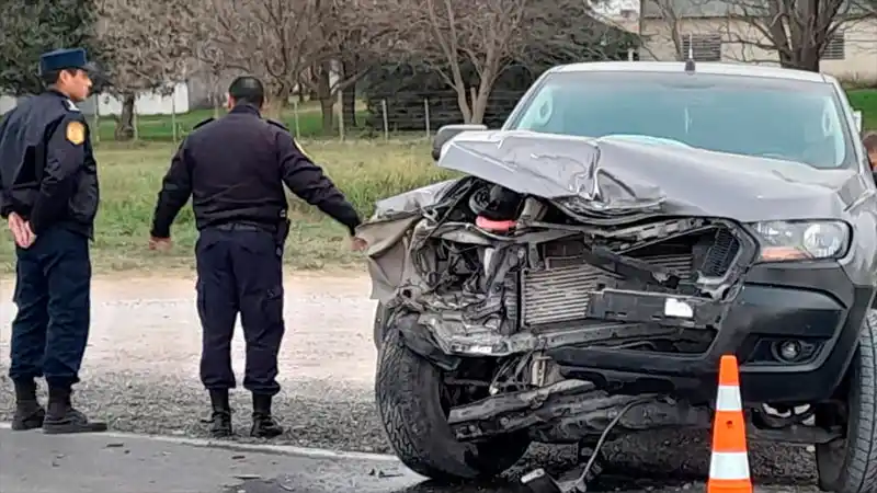 Una camioneta quiso incorporarse a la Ruta 12 y un camión le arrancó la trompa