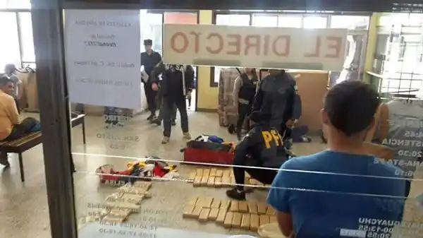 Tres detenidos con 60 kilos de marihuana en la terminal de Concepción