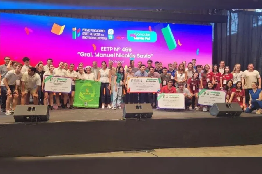 Una escuela santafesina ganó 2 millones de pesos por un proyecto para fabricar biodiésel con aceite reciclado