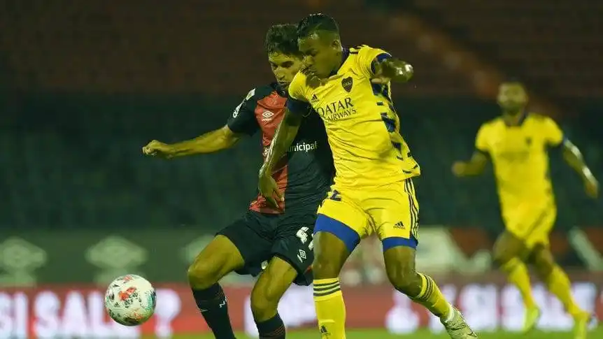 Con gol de Izquierdoz, Boca consiguió su primer triunfo en la Copa de la Liga ante Newell�"s