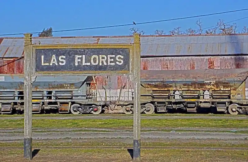 Las Flores: Vecinos se debaten entre la negativa a las salidas recreativas y la apelación a la responsabilidad