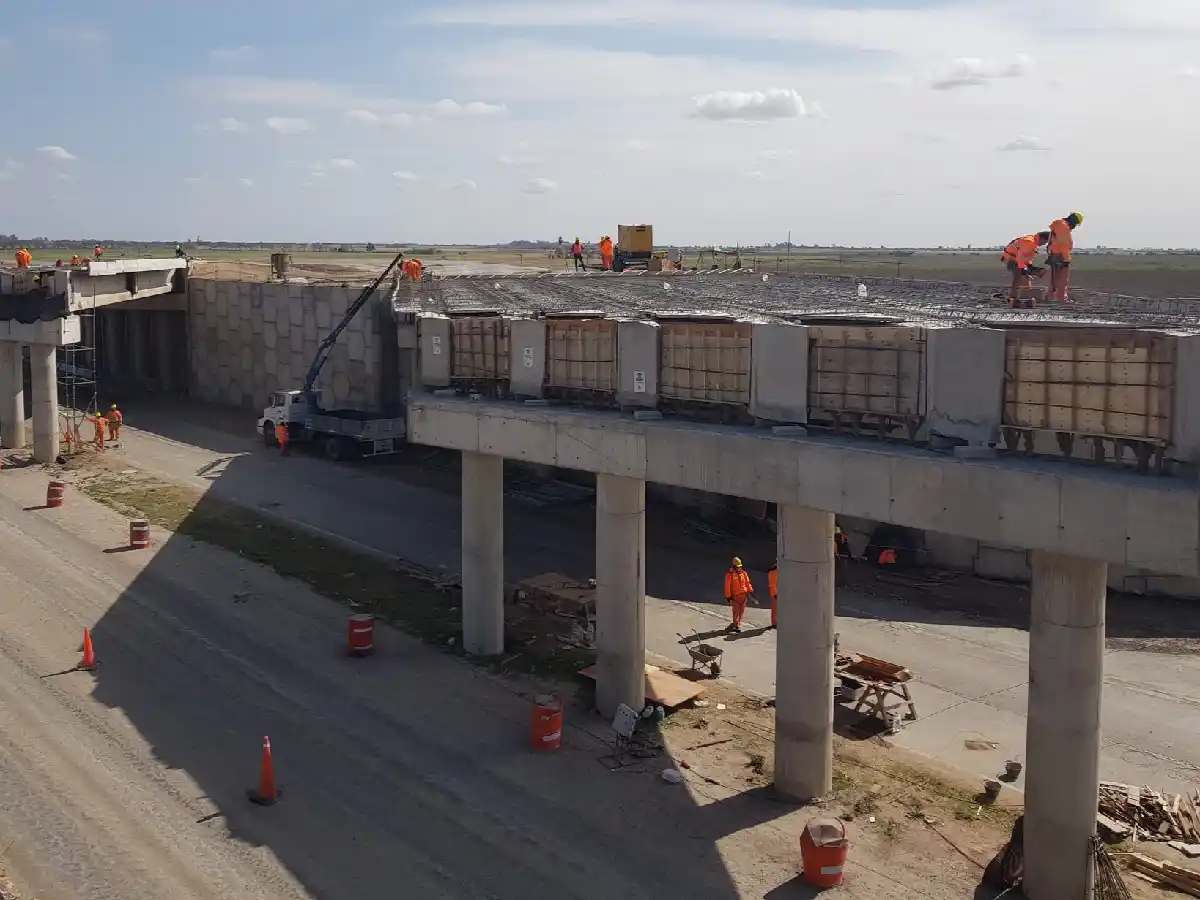 Río Primero: avanza la obra en el puente de la autopista 19 