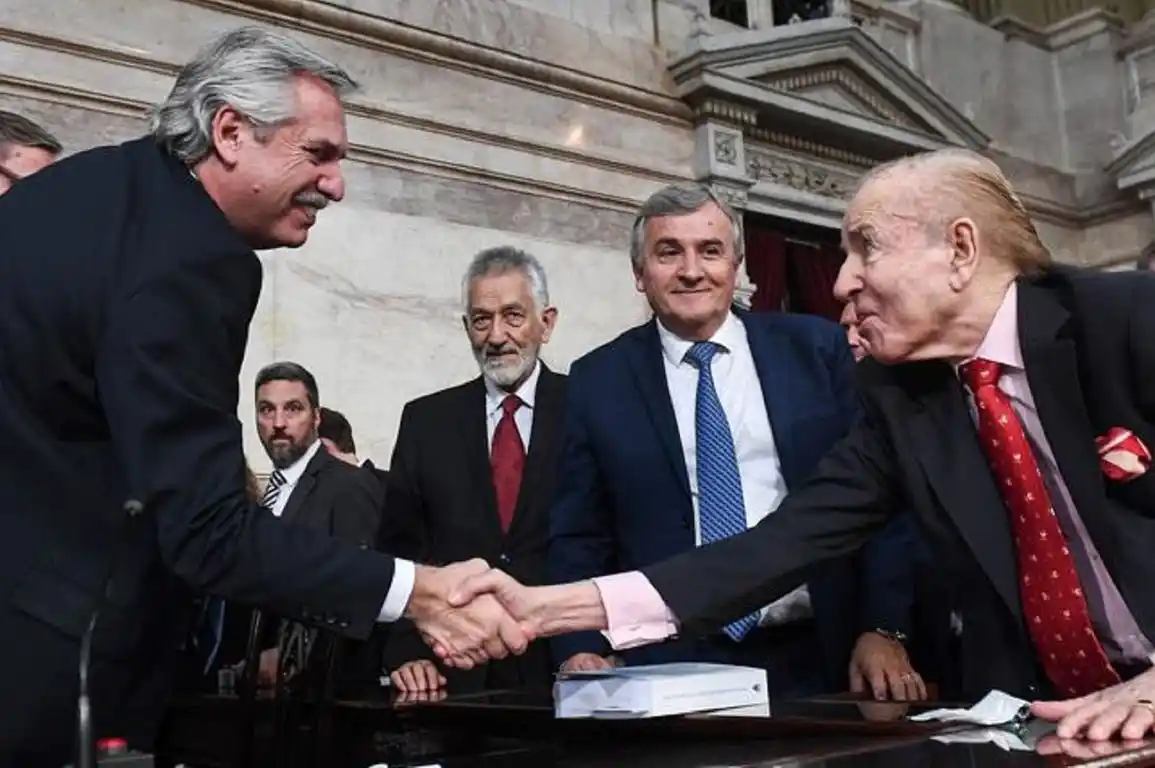 Alberto Fernández decretó duelo nacional y recordó "con afecto" al ex presidente