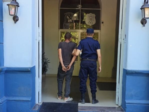 Un uruguayo intentó robar materiales de una obra de construcción