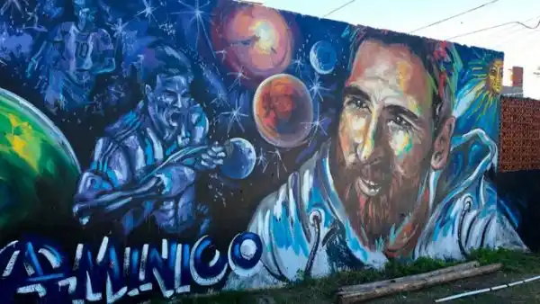Un encuentro de muralistas interviene el barrio donde creció Messi