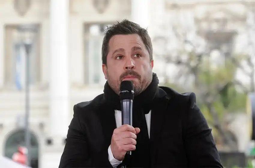 Tetaz: "Esto ya explotó y seguimos metiendo gente sin aportes al sistema"