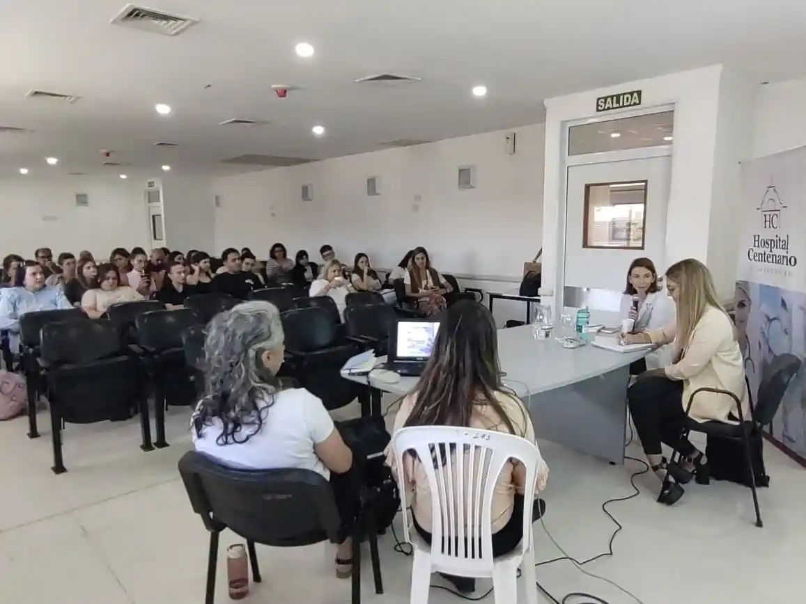 Realizaron una jornada para el abordaje integral de casos de violencia de género en el Hospital Centenario