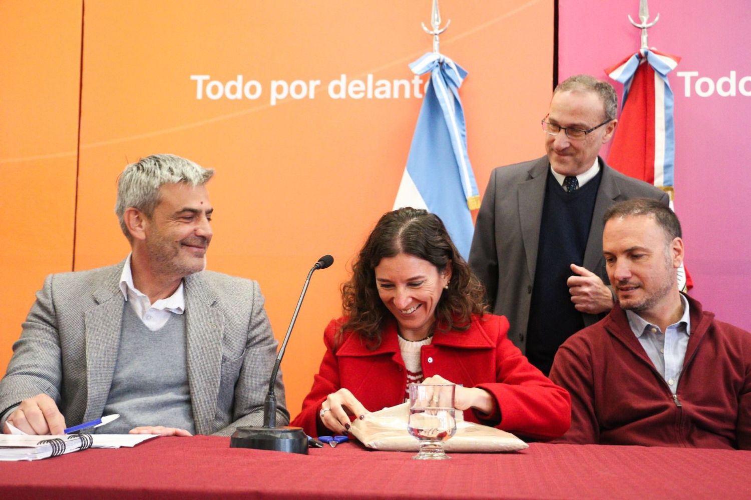 La senadora Di Gregorio participó del acto de apertura de sobres en la localidad de General López.