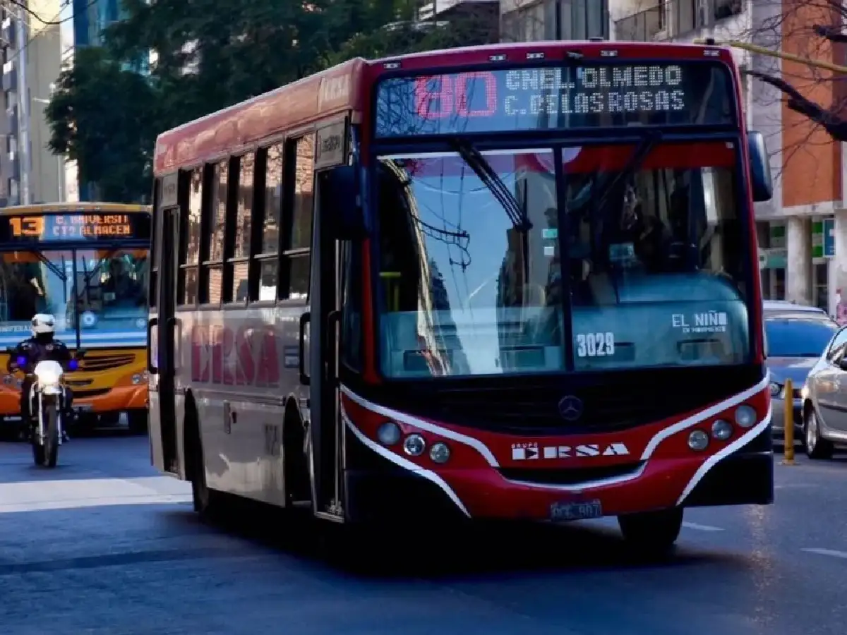 Se levantó el paro de la UTA y este viernes habrá colectivos