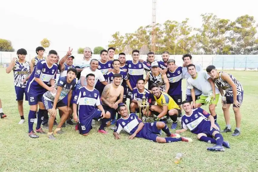 San Martín goleó a Sportivo Patria y se coronó campeón
