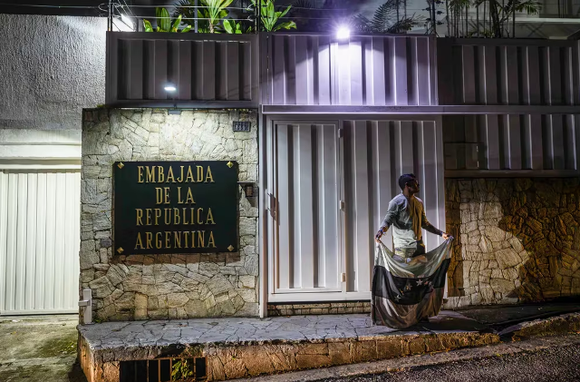 Nicolás Maduro les exigió a los diplomáticos argentinos que en 72 horas abandonen Venezuela