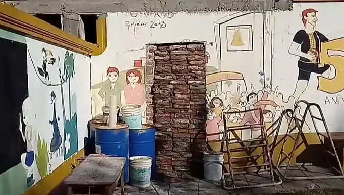 Usurparon parte de una Escuela Parroquial de Moreno, tapiaron la entrada y amenazaron al cura