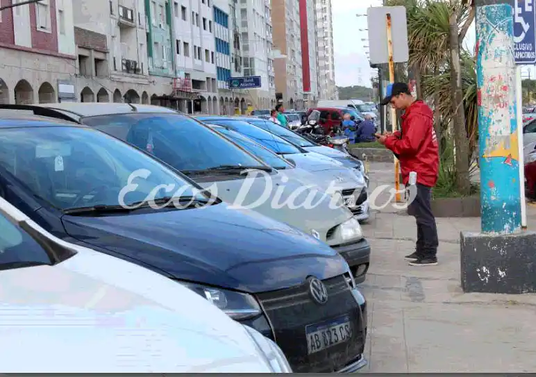 Los turistas usan el abono para estacionar