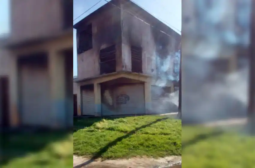 Sigue internada "muy grave" la mujer y sus hijos continúan en terapia intensiva