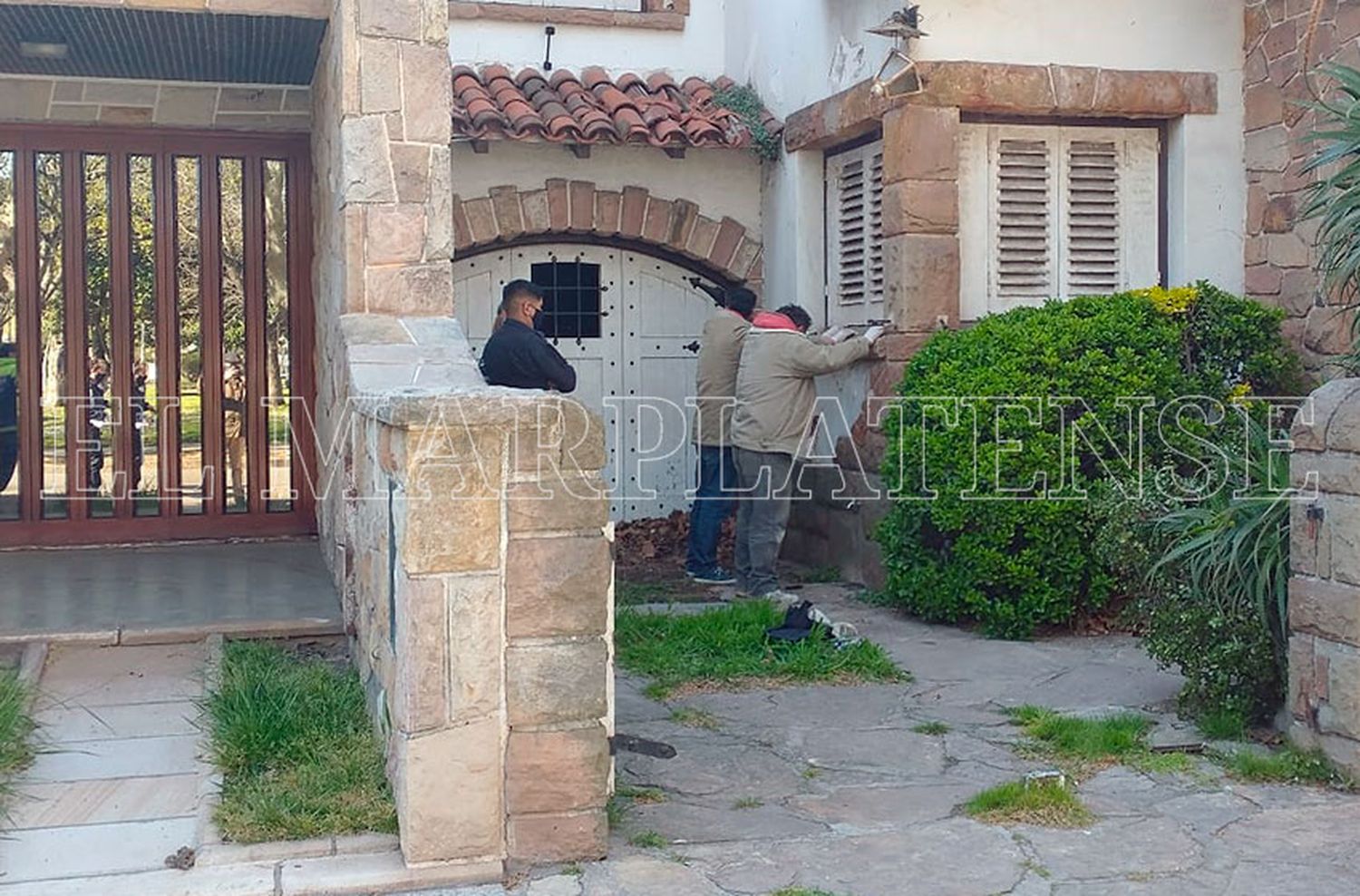 Dos personas detenidas por intentar usurpar una casa en Nueva Pompeya