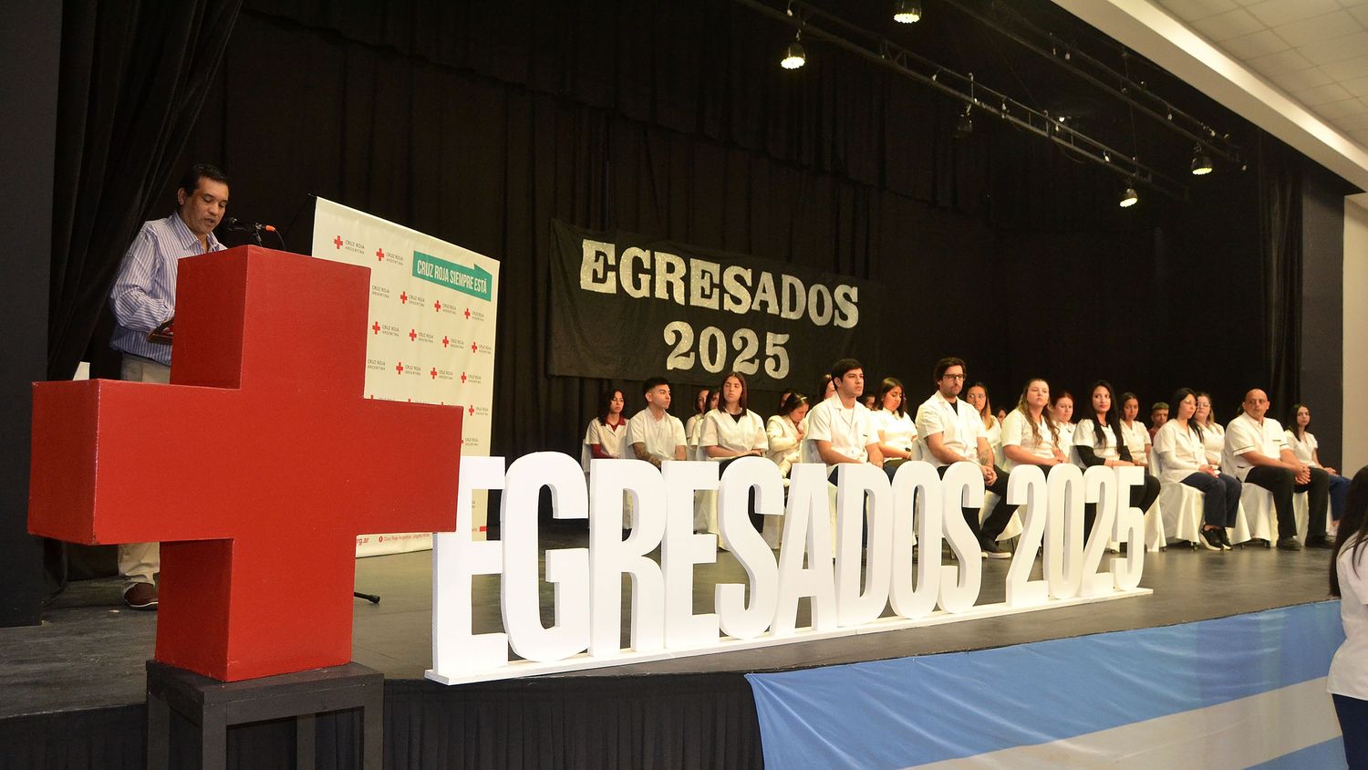 38 egresados recibieron su título profesional.