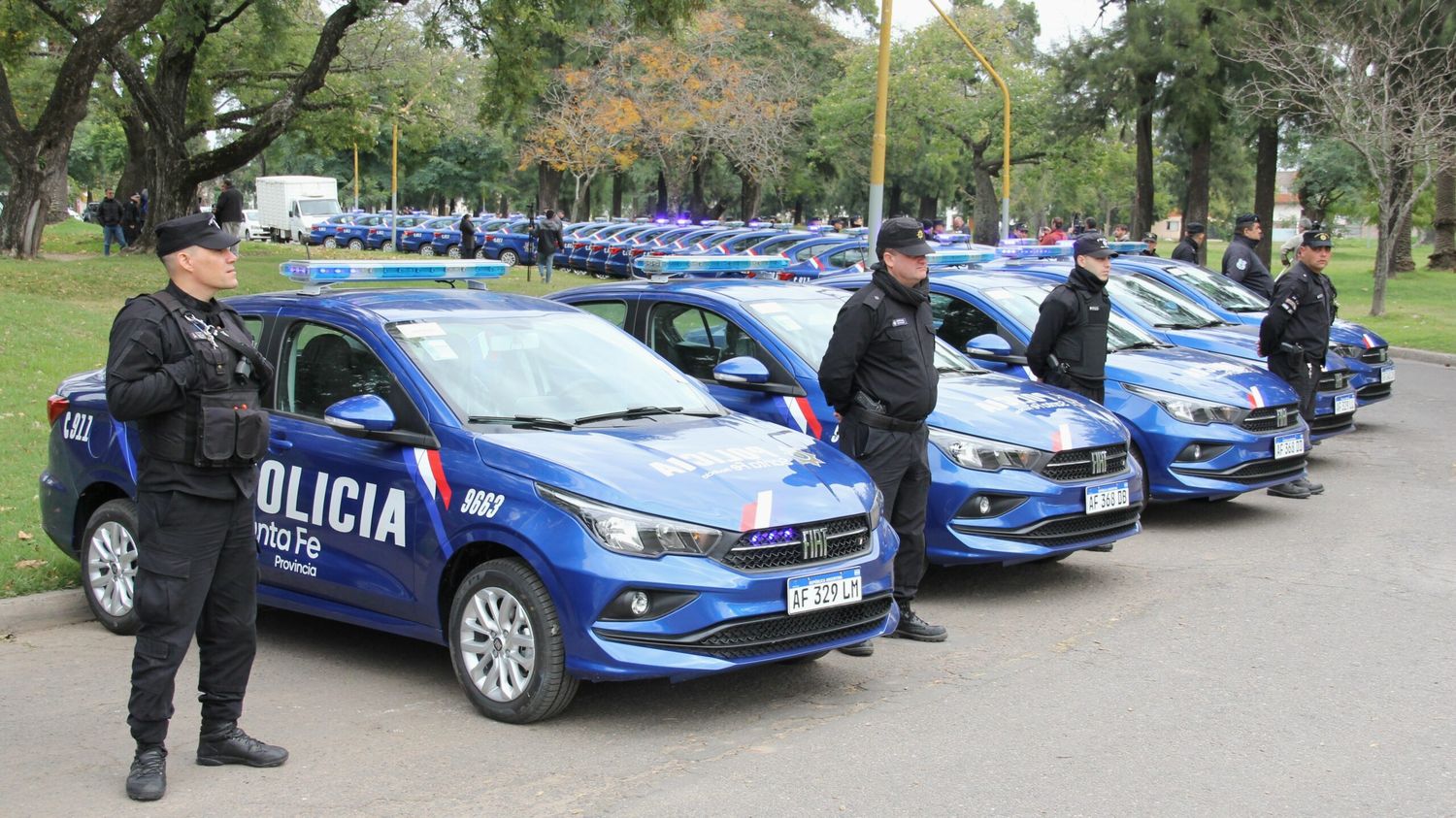 Entregaron 32 nuevos móviles policiales para el gran Santa Fe