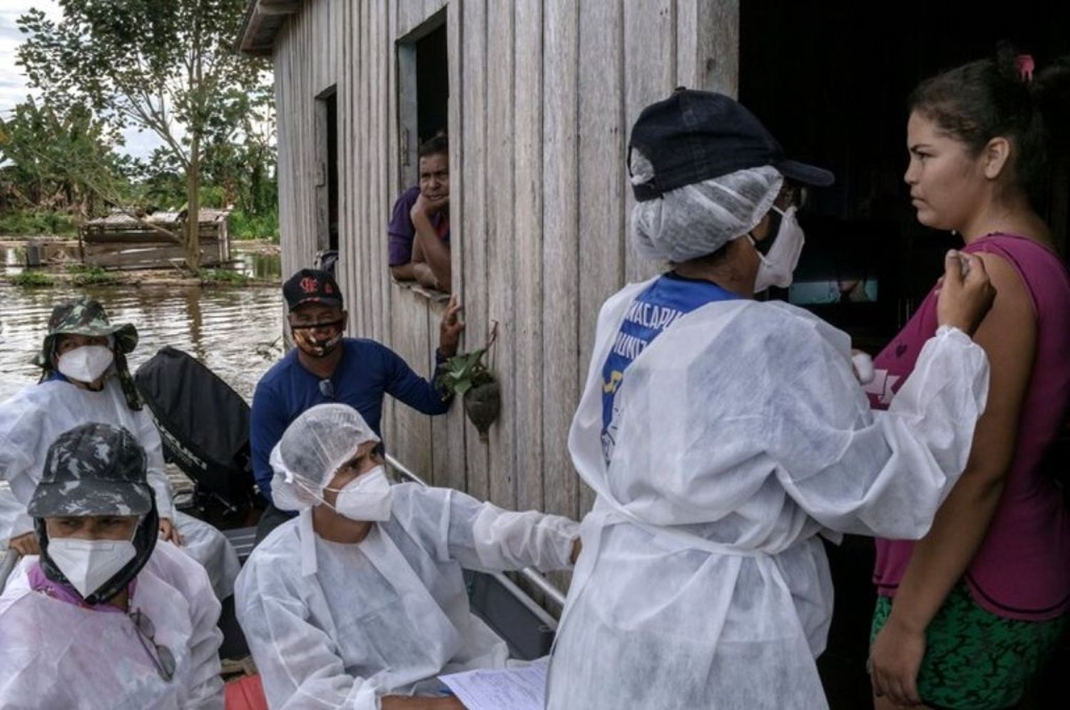 Brasil: afirman que el gobierno pidió un soborno por dosis de vacuna comprada