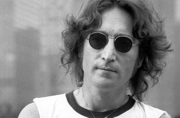 La historia desconocida del padre de John Lennon: estuvo preso en la Argentina y grabó un tema que el beatle odió