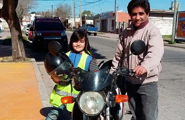Devolvió un maletín con más de $230.000 y no aceptó recompensa