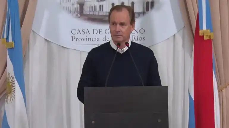 Incendios: "Hay que hablarle menos a la tribuna y arremangarse", dijo Bordet