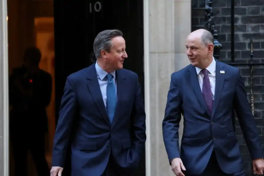 David Cameron volvió al gobierno británico como ministro de Asuntos Exteriores