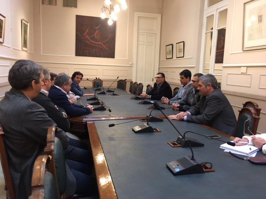 Empresarios de Brasil conocieron la Bcsf y los laboratorios de la Cámara Arbitral de Cereales