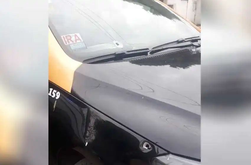 Asaltaron a un taxista en zona sudoeste: le balearon el coche y le robaron la recaudación