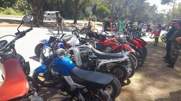 Picadas en la playa y en pleno centro de Gesell: Aprehendidos y vehículos secuestrados